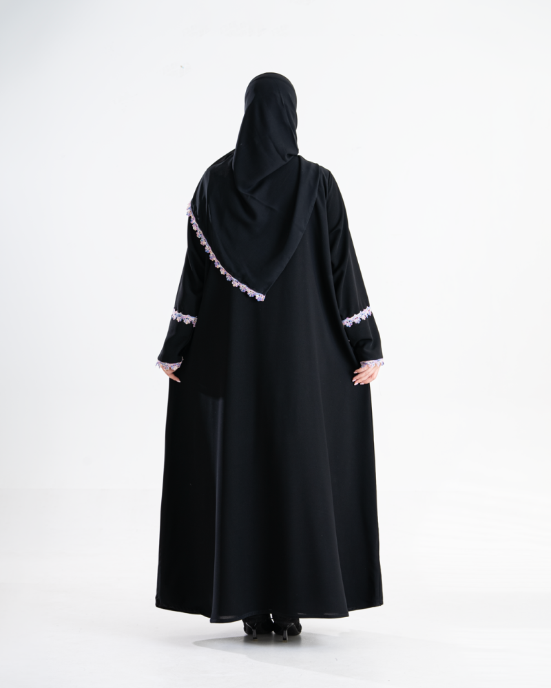عباية ايلول بقماش كريب ملكي مزين بكلفه 3
