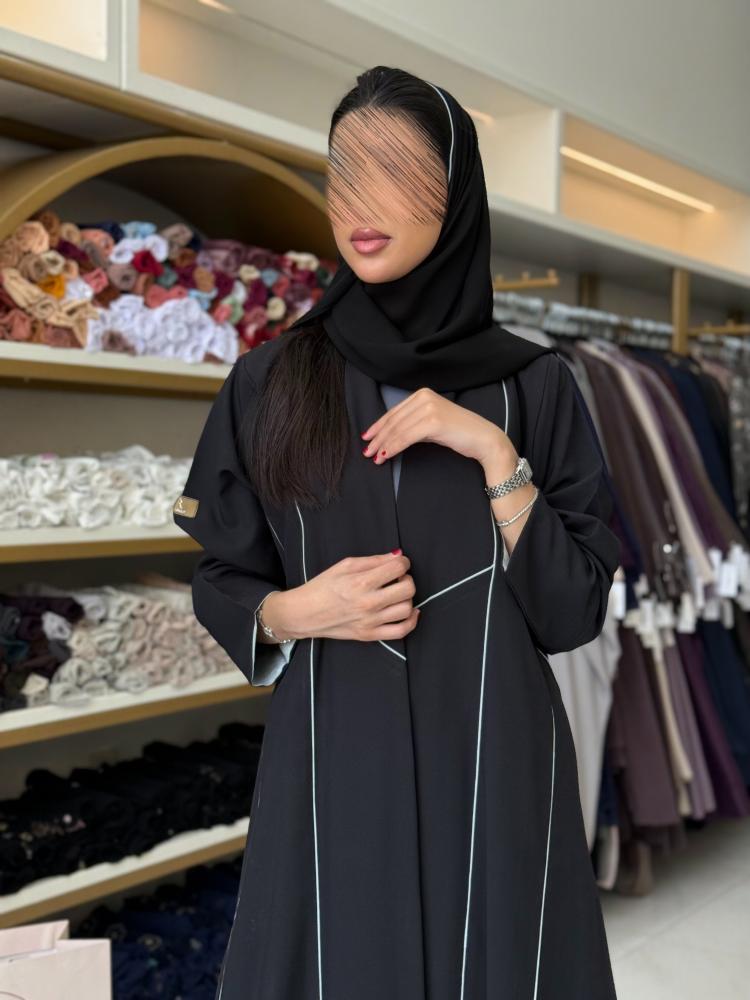 عباية كادي بقماش كريب الاناقه بتحديد قيطان رمادي