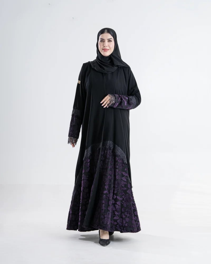 عباية ايمي بقماش كريب ملكي بلمسات مخمل موف