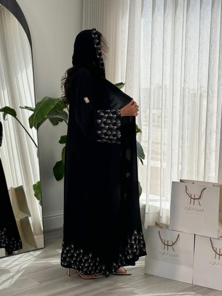 عباية حلا ا بقماش انترنت تطريز ابيض
