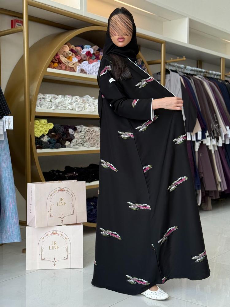 عباية عروبه بقماش كوبرا بتطريز الوان