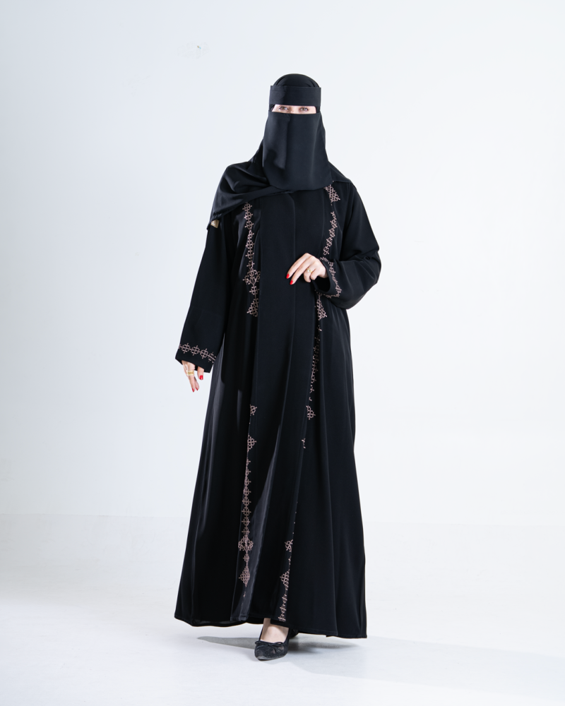 عباية غنوده بقماش كريب ملكي بتطريز بيج