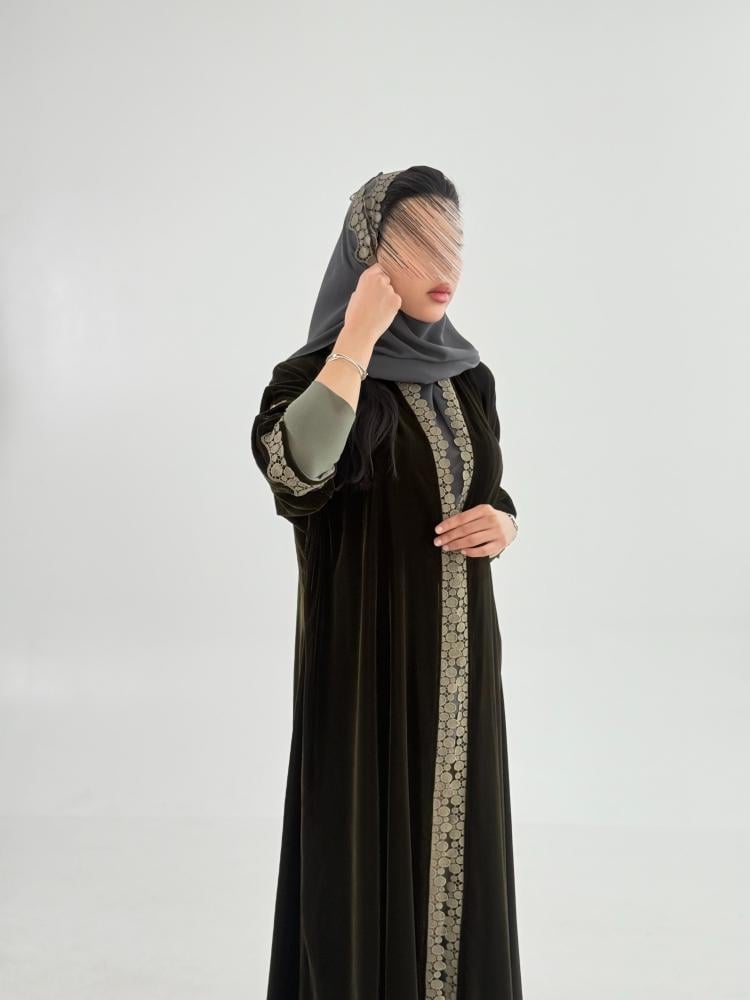 عباية سيلار بقماش مخمل كوري