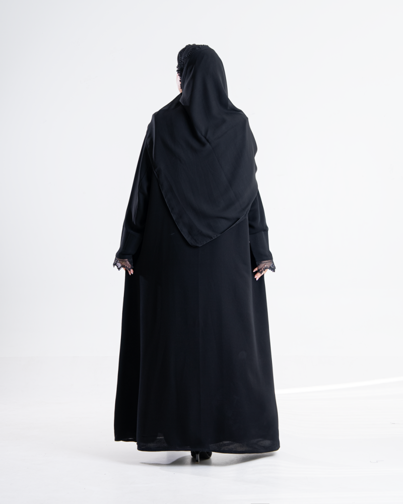 عباية رودي بقماش كريب ملكي مزين بازره