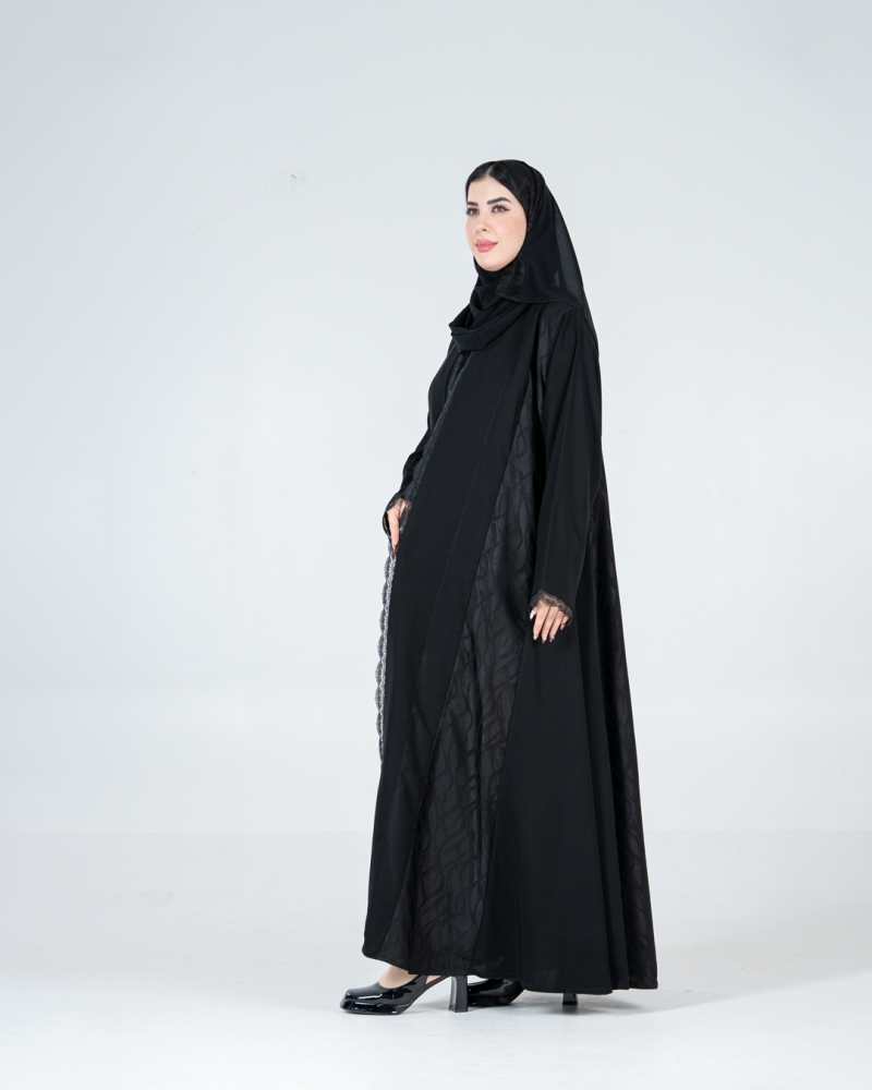 عباية جيدا بقماش كريب رموش