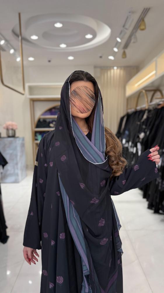 عباية خديجه بقماش حرير مبطن بشيفون  برسم ورد بنفسجي