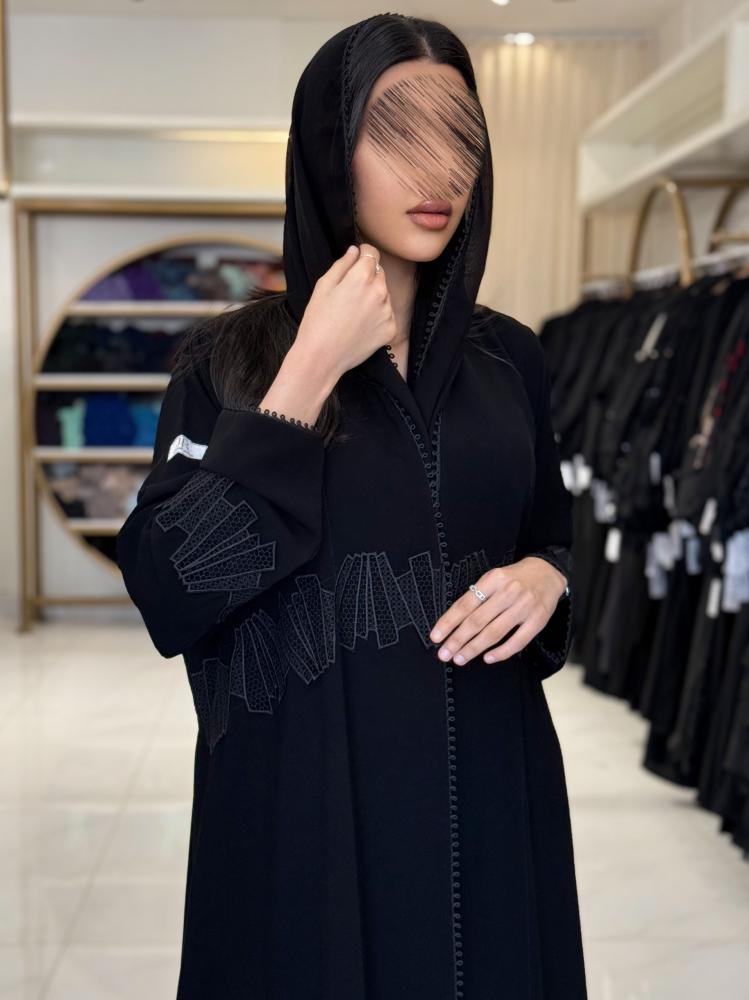 عابية عزيزه بكم كريب ملكي مع قيطان وكلفه 2