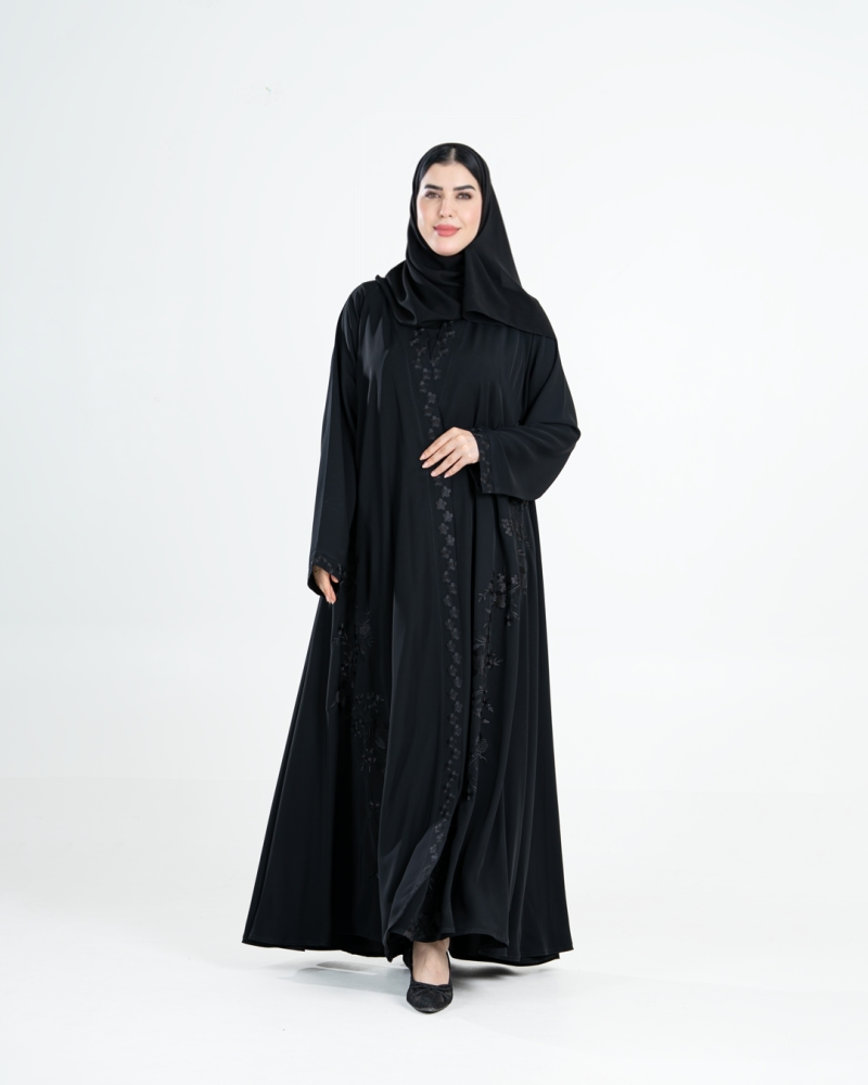عباية عهوده بقماش كريب نواعم بتطريز اسود