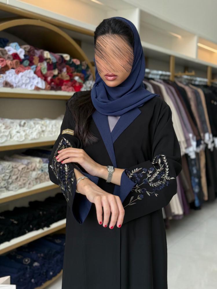 عباية رانيه بقماش انترنت تطريز ناعم بالكم  كحلي