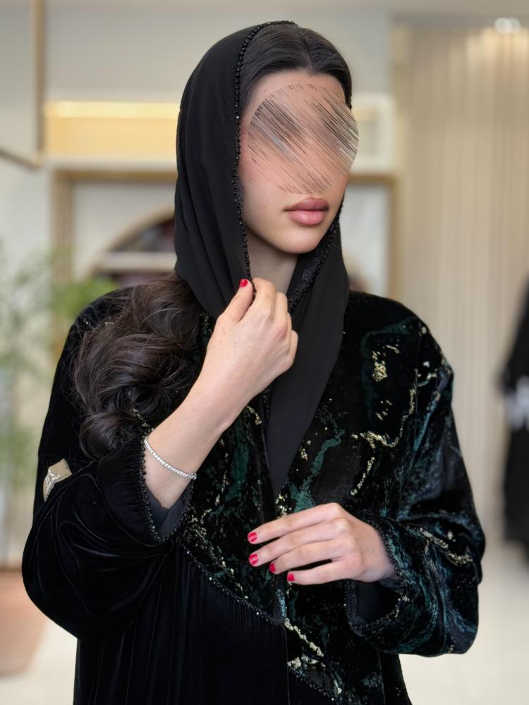 عباية سولارا بقماش مخمل كوري تدخيلات شيفون مخمل بشك  اخضر