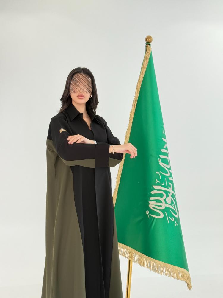 عباية عزم بقماش كريب الاناقة تدخيلات كريب زيتي