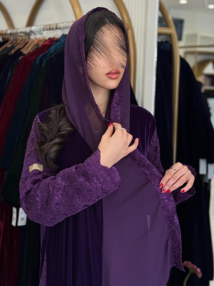 عباية دينا بقماش مخمل كوري تدخيلات دانتل  بنفسجي