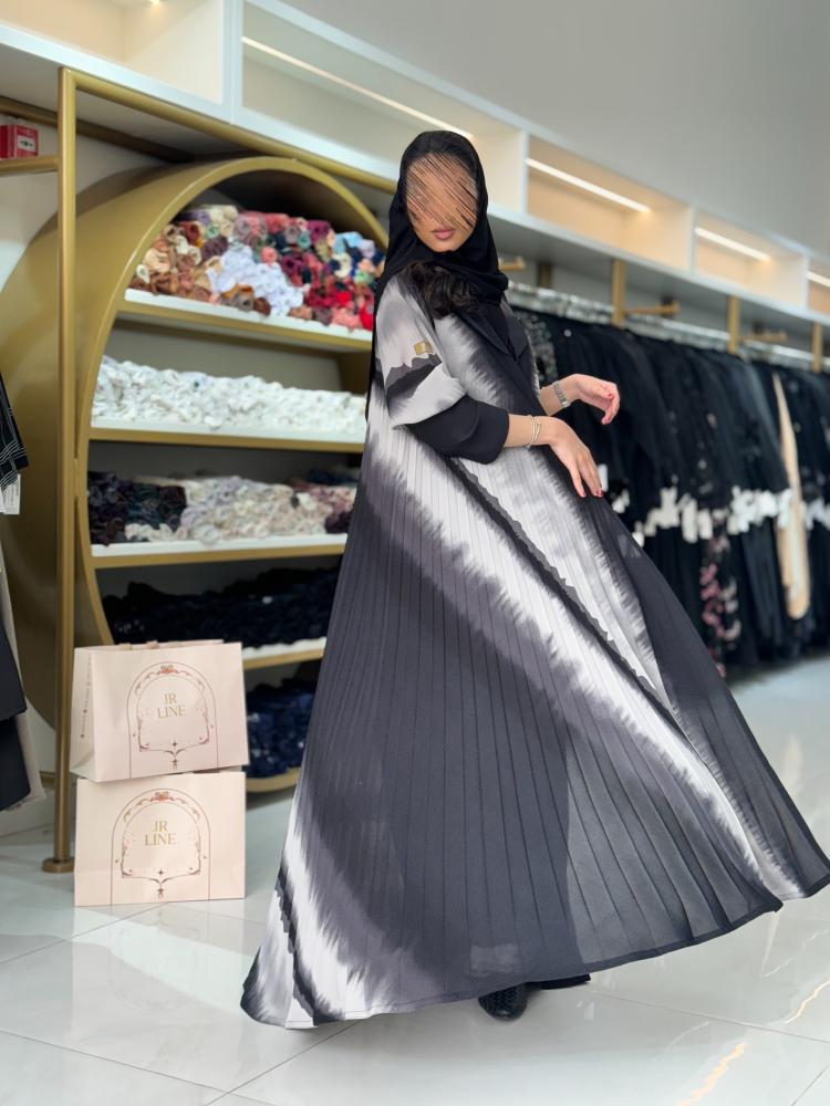 عباية ريهان بقماش كريب امريكي اسود