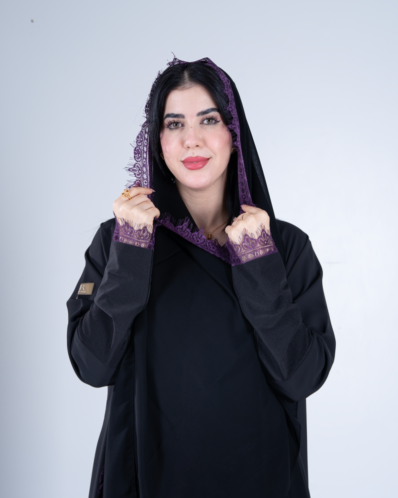 عباية ماس بقماش كرز مزين بدانتل بنفسجي
