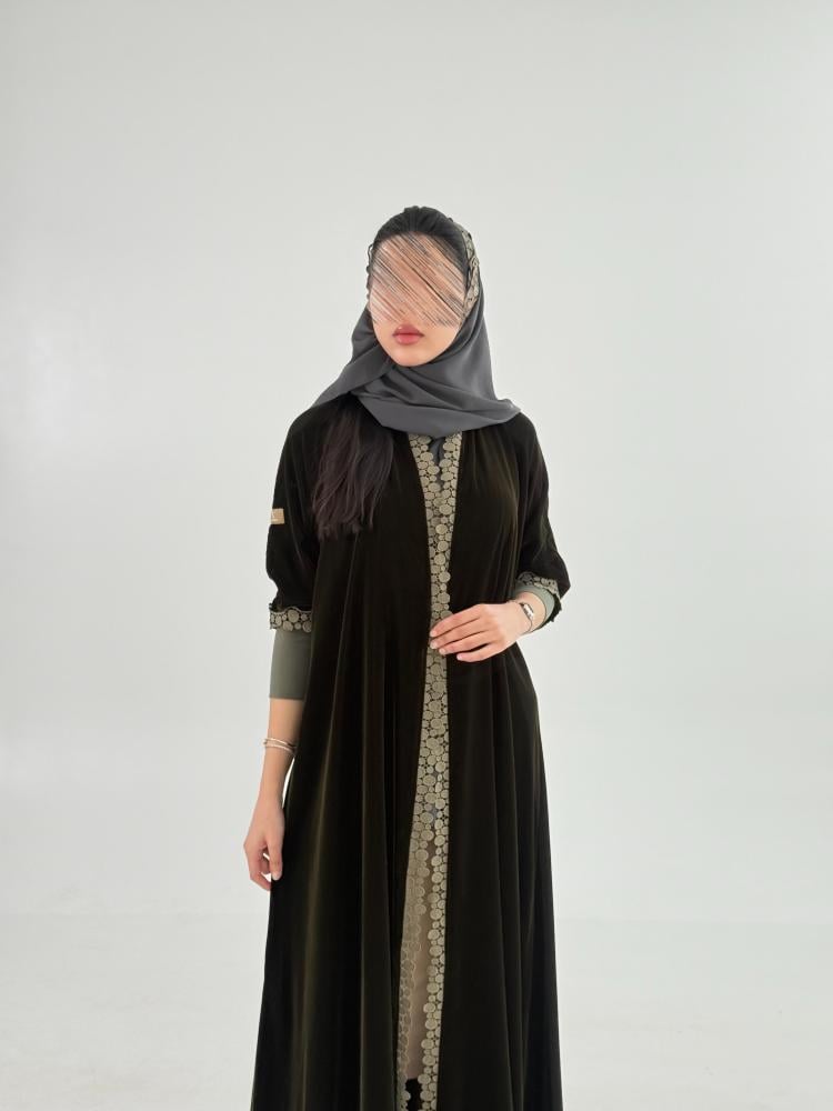 عباية سيلار بقماش مخمل كوري لون زيتي