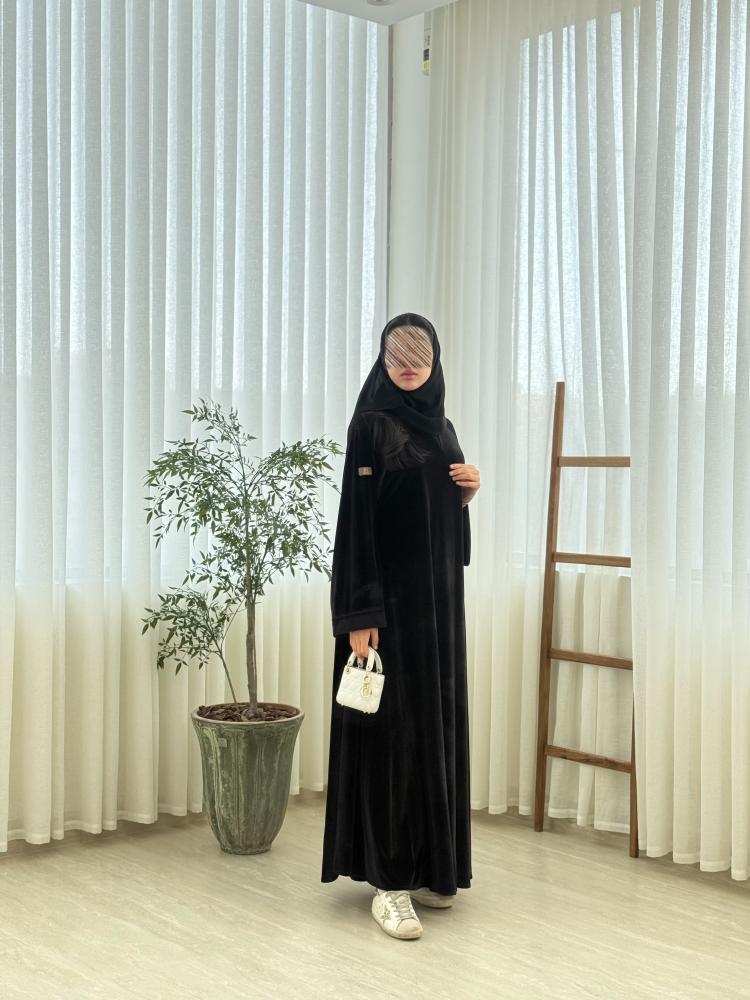 عباية غدير بقماش مخمل استرتش دبل كلوش اسود