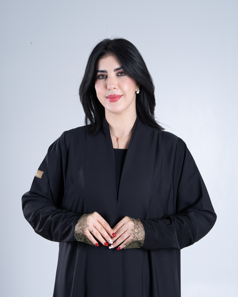 عباية لارا بقماش كرز مزين بدانتل زيتي