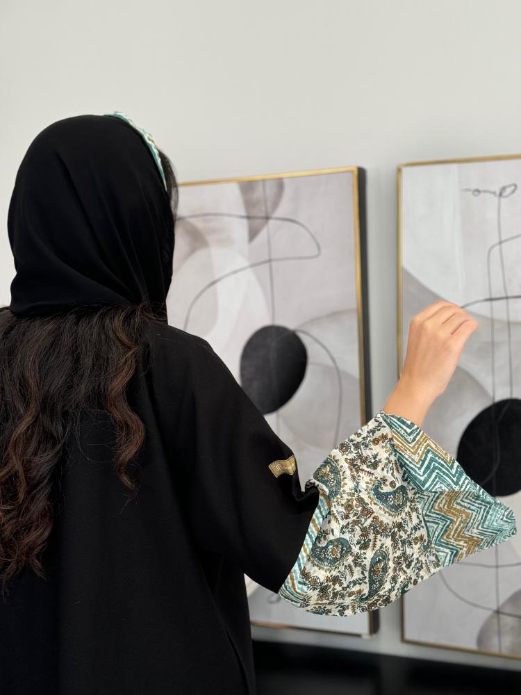 عباية مناير ا كريب الاناقة بكم كشوخي ملون