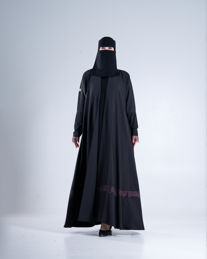 عباية لارا بقماش كرز مزين بدانتل عودي