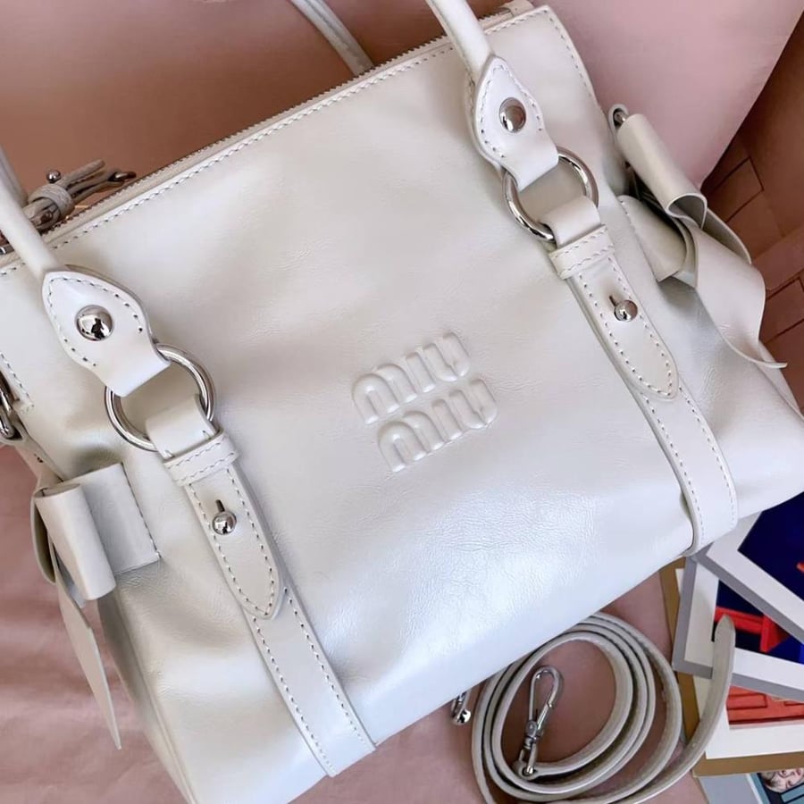miumiu 5BA327，27 X 22 X13 cm