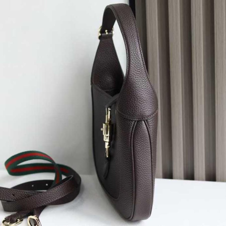 1961 :810232 size ：28*19*4.5