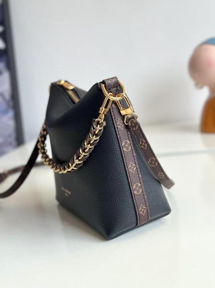 حقيبة لوي فيتون ملتي باس مني - LV Multipass Mini- 17.5 × 18 × 9.5
