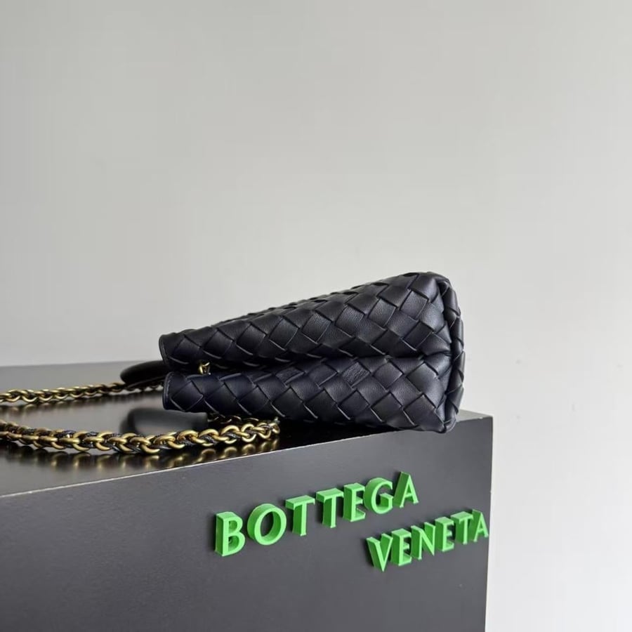 Bottega Andiamo   :25x22x10.5