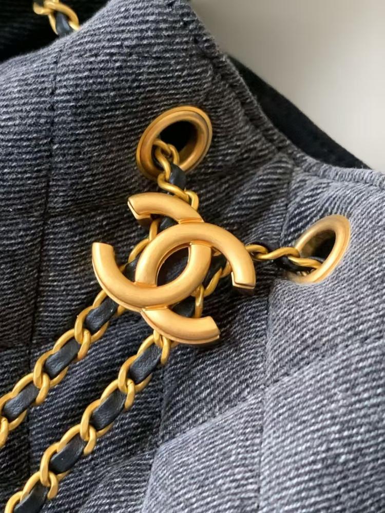 Chanel 25 size 30x26x14cm شانيل 25