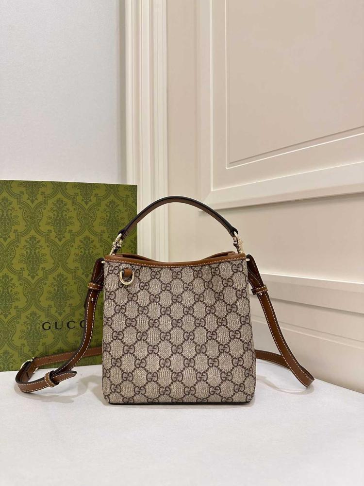 Gucci emblem  815118 size 20.5*18*11.5cm