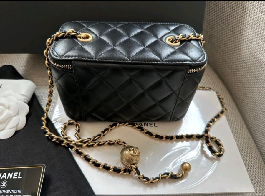 شانيل فينيتي- Chanel Vanity- ١٦×٨×١٠