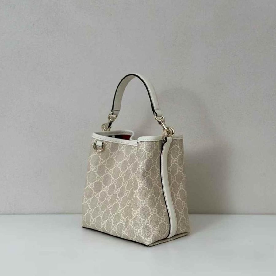Gucci emblem  815118 size 20.5*18*11.5cm