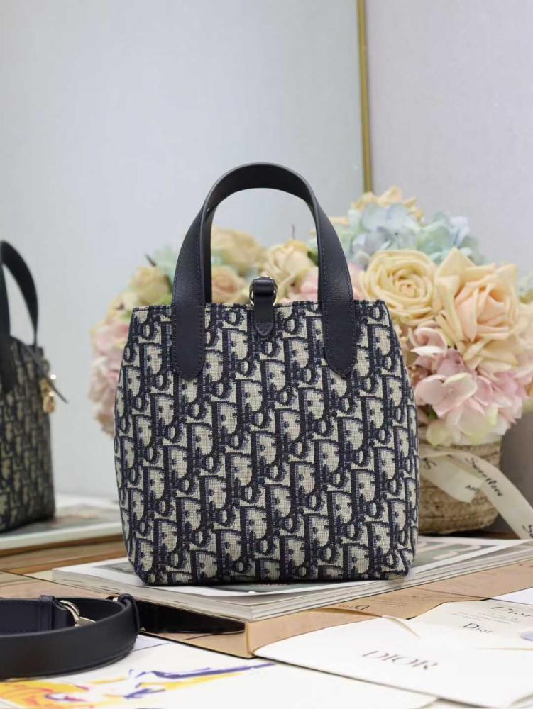 Dior Toujours – حقيبة ديور توجور الأنيقة | 16 × 12 × 18 سم