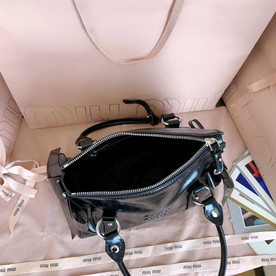 miumiu 5BA327，27 X 22 X13 cm