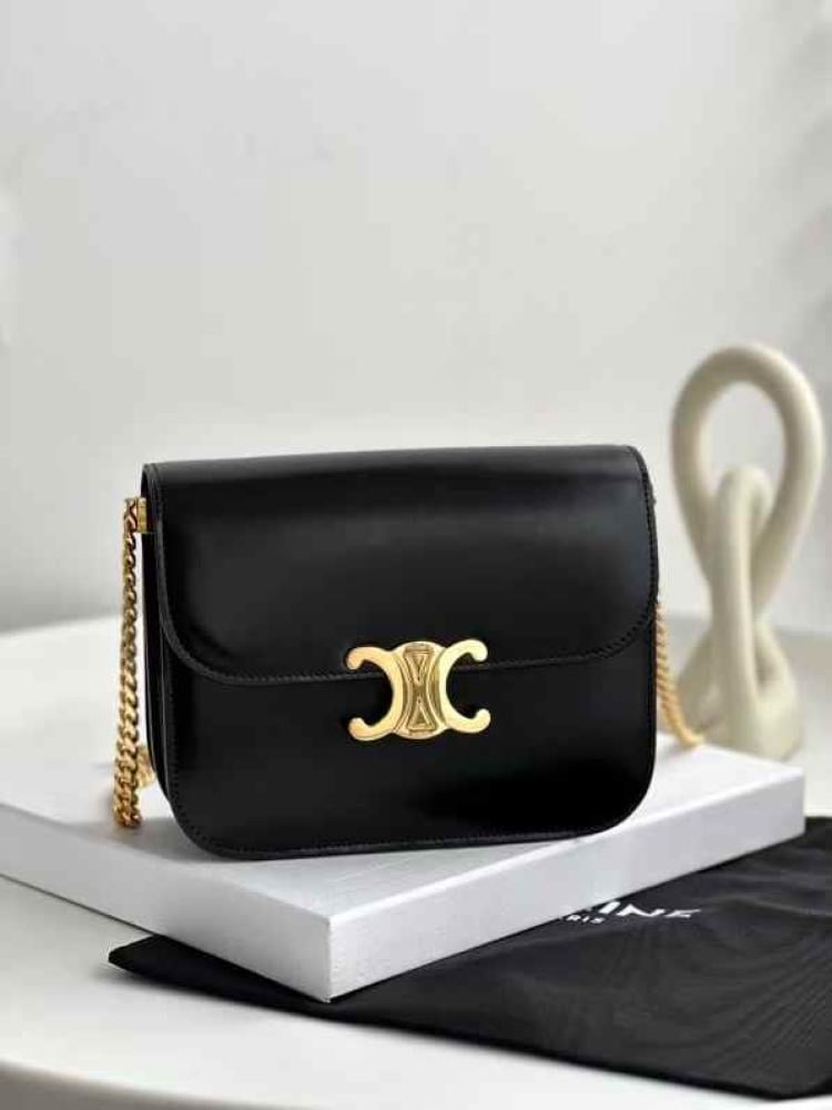 حقيبة سيلين الكلاسيكية  بسلسلة ذهبية - تتوفر ب ٤ الوان - Celine Classic-20x16x5CM