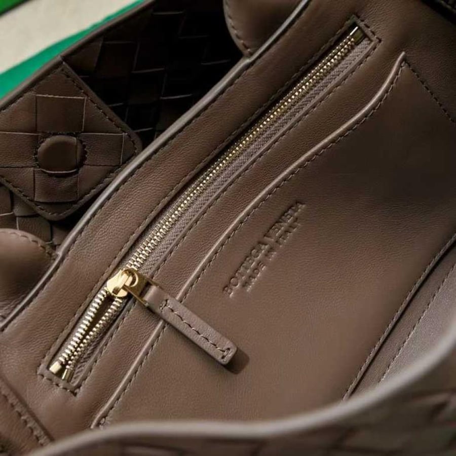 Bottega Veneta  :29x18x10  ：6463