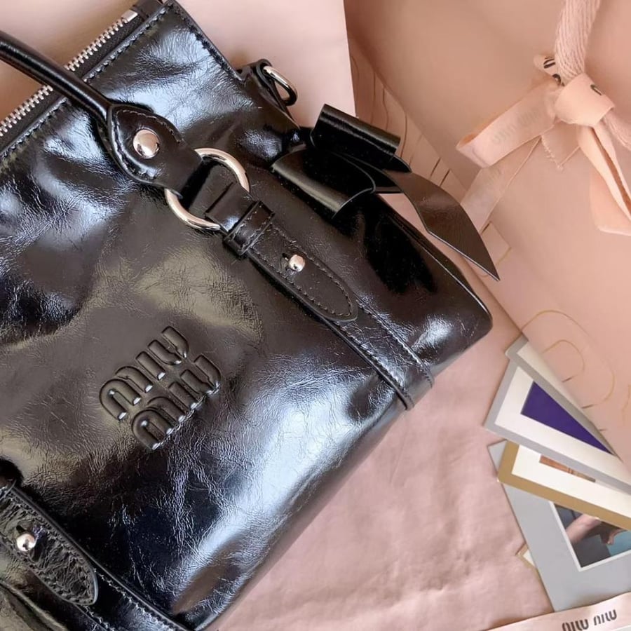 miumiu 5BA327，27 X 22 X13 cm