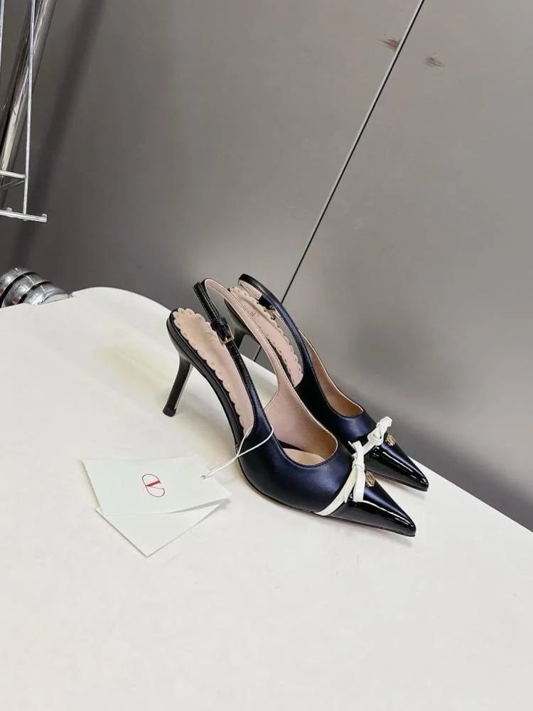 حذاء كعب فالنتينو valentino