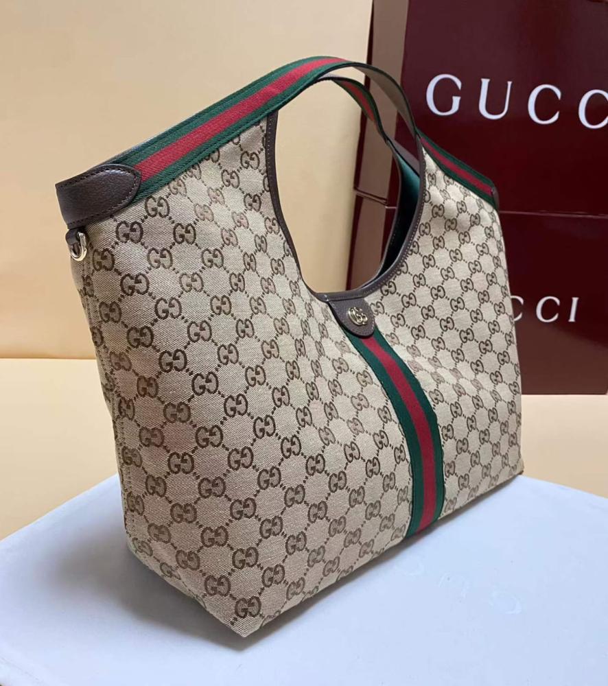 Gucci Giglio size  60*47*16