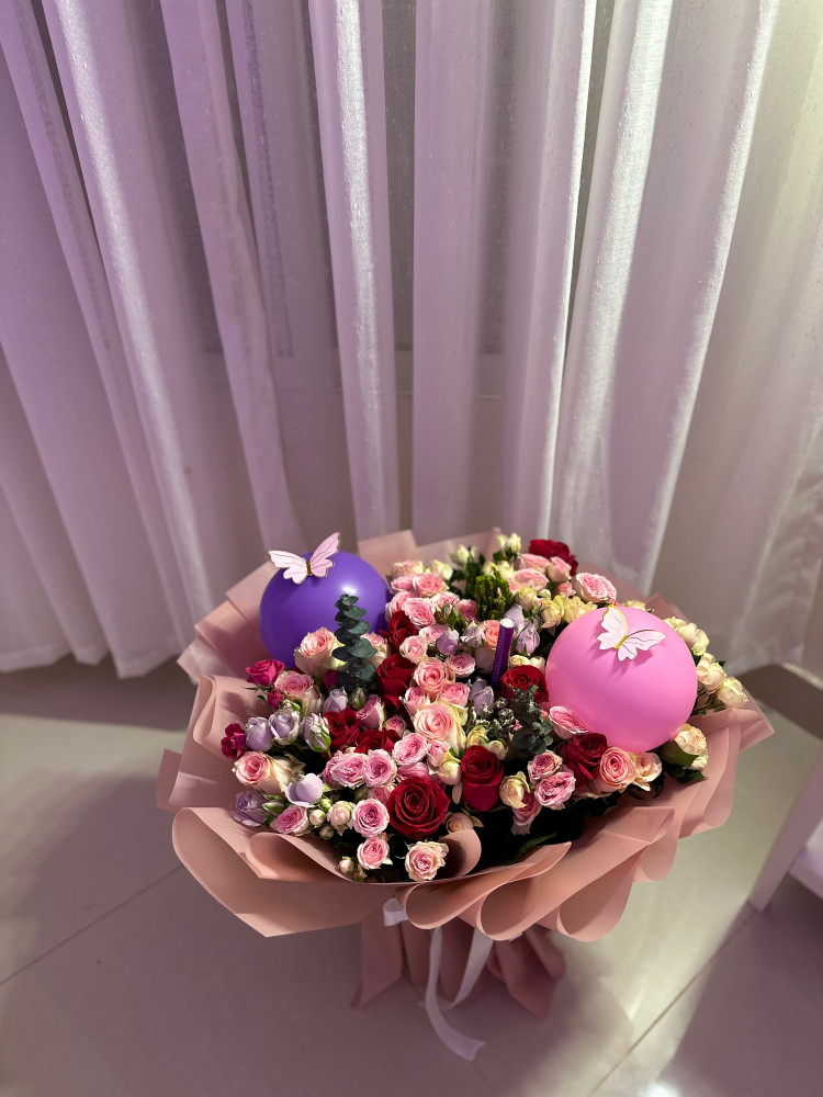باقة ورد كبيرة