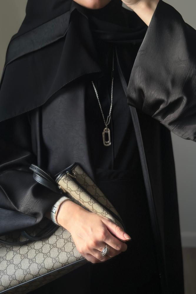حرير اسود سادة