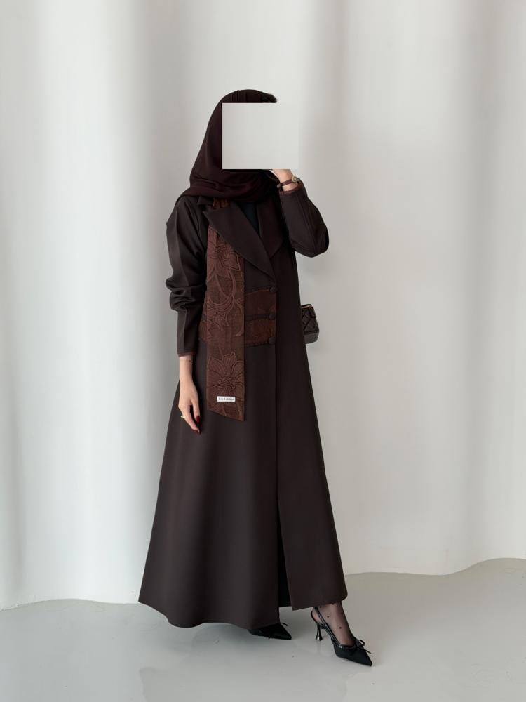 علا لون بني