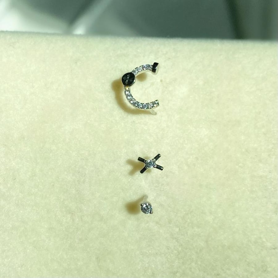 Fursiya studs set