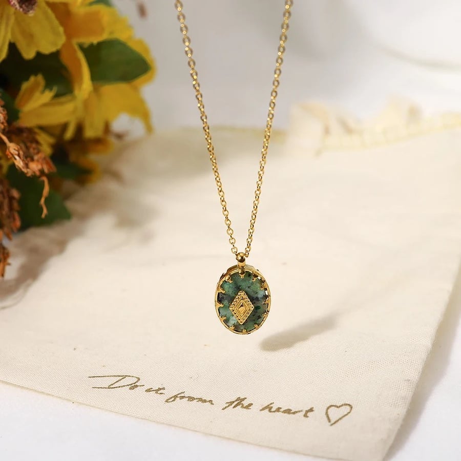 Sara necklace