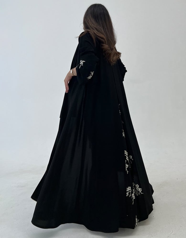 عبايات-مطرزة