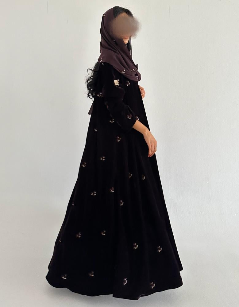 Dark maroon velvet embroidered scattered kimono sleeves French