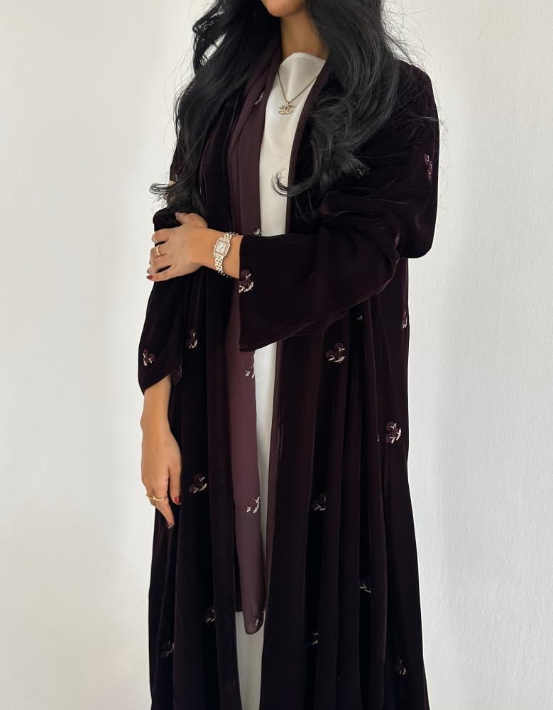 Dark maroon velvet embroidered scattered kimono sleeves French