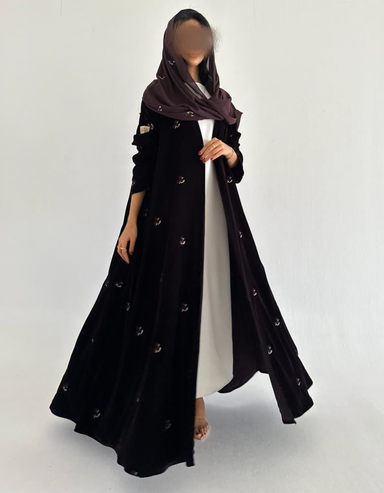 Dark maroon velvet embroidered scattered kimono sleeves French