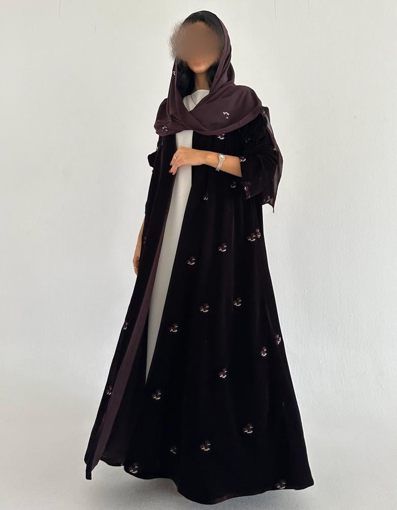 Dark maroon velvet embroidered scattered kimono sleeves French
