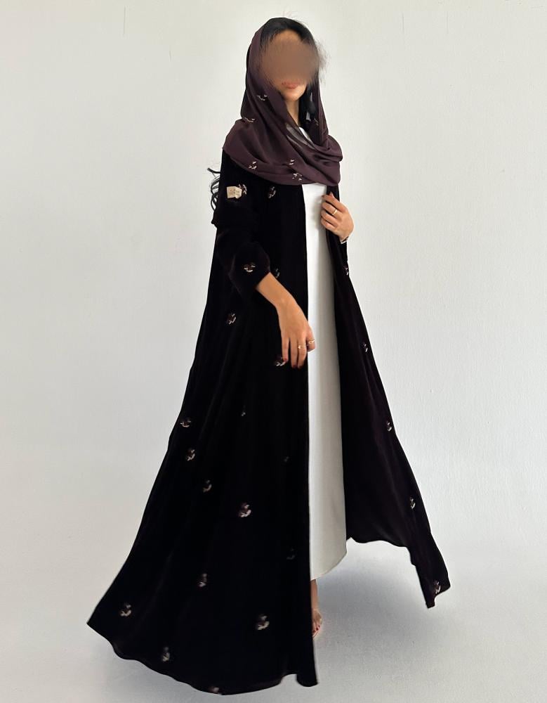 Dark maroon velvet embroidered scattered kimono sleeves French