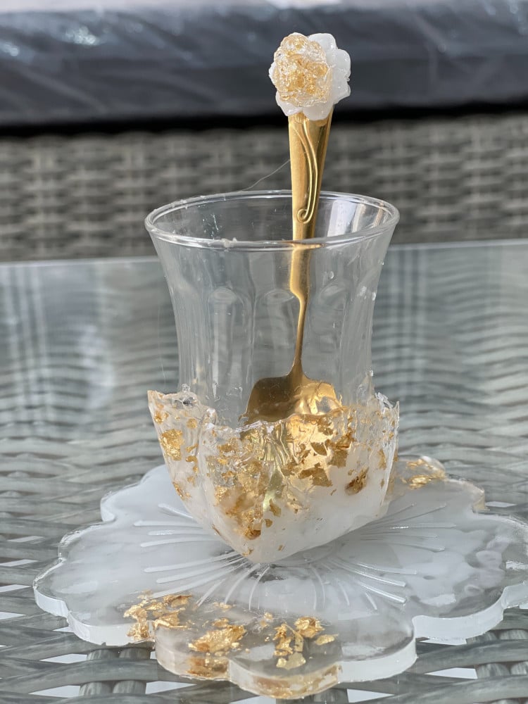 كاس شاي مزخرف مع الكرستال  مع صحن